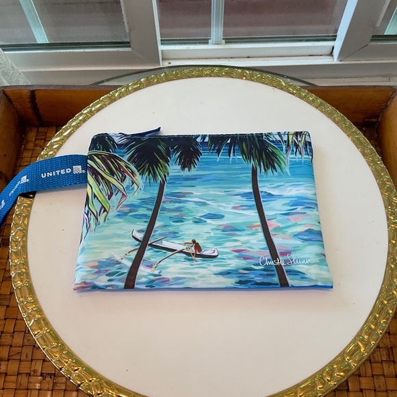 United Airlines Hawaiian Canoe Paddler Bag - Picture 1 of 5